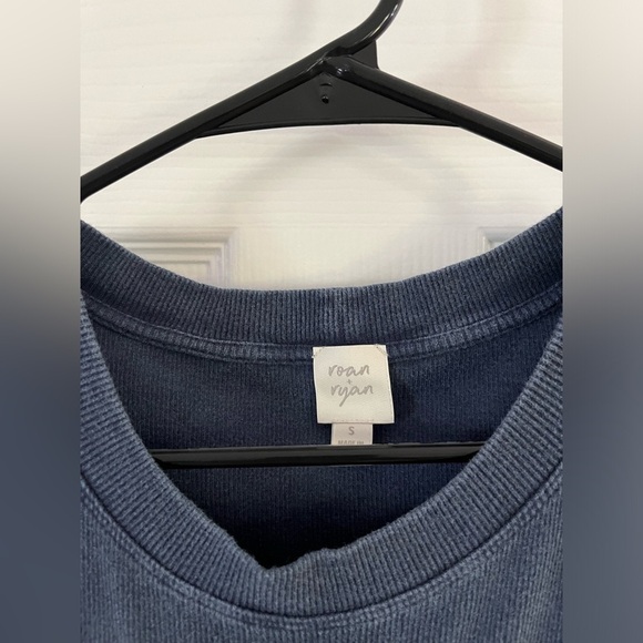 Roan and Ryan Kaia blue ruffle top- Size Small - Picture 3 of 5